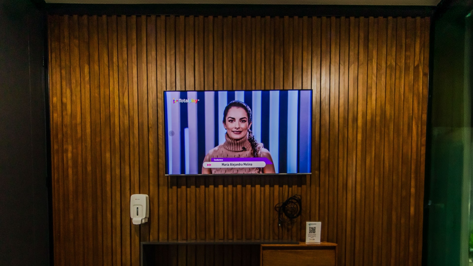 Sala de espera moderna y cómoda